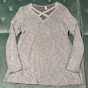 Stylish Gray Crisscross V-Neck Long Sleeve Sweater